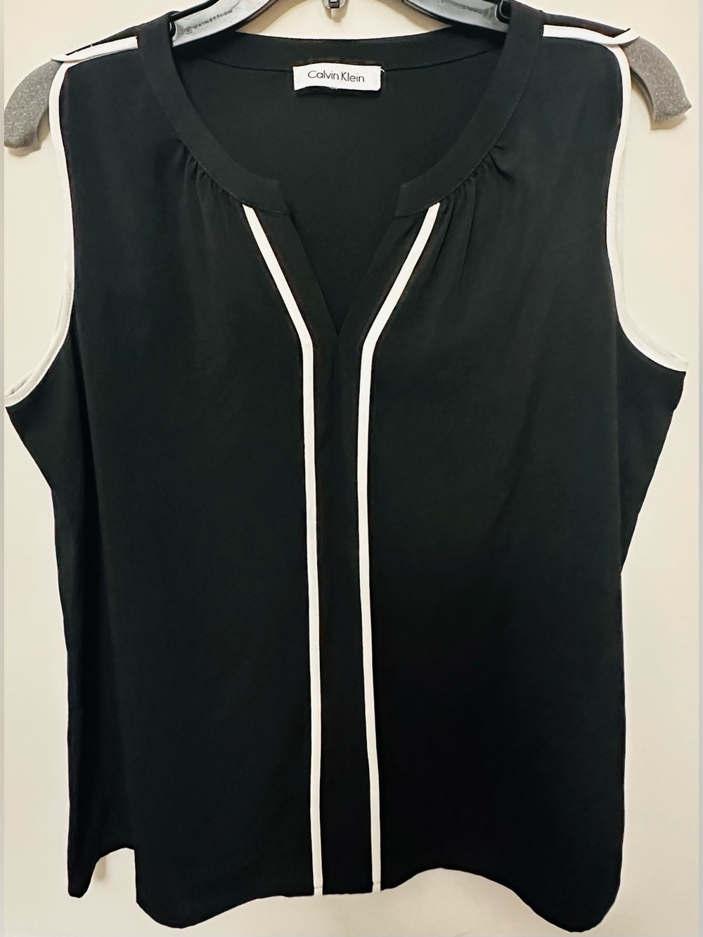 Calvin Klein Black Sleeveless V-Neck Blouse White Piping Size M